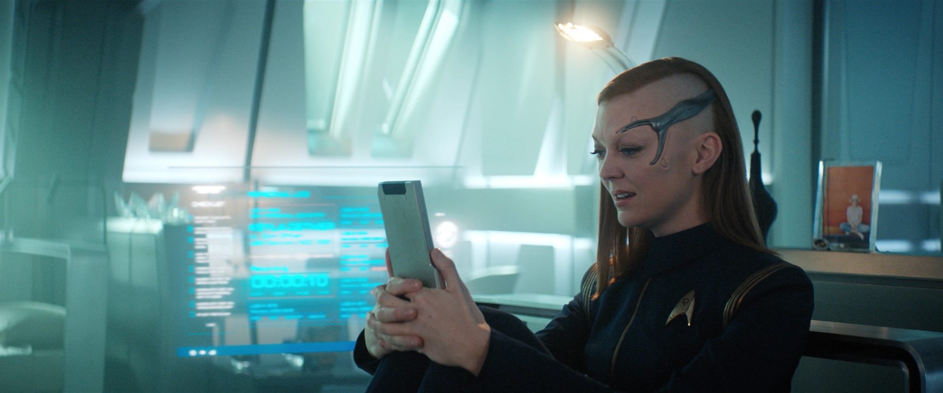 extant_StarTrekDiscovery_2x13-SuchSweetSorrowPart1_04597.jpg