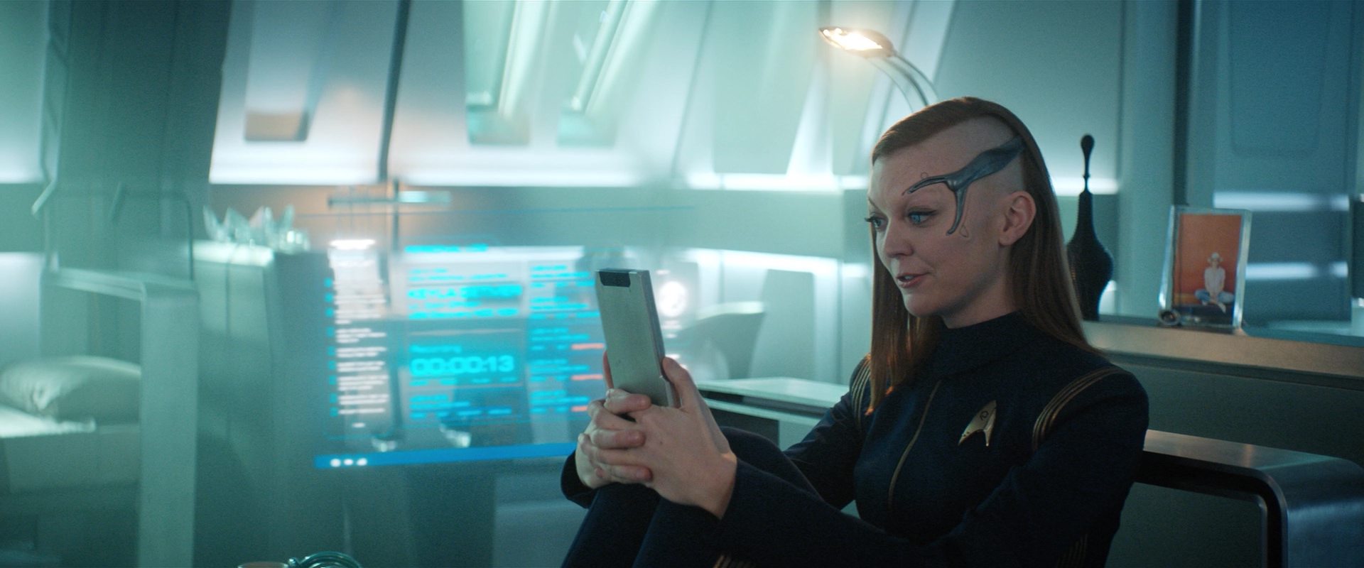 extant_StarTrekDiscovery_2x13-SuchSweetSorrowPart1_04604.jpg