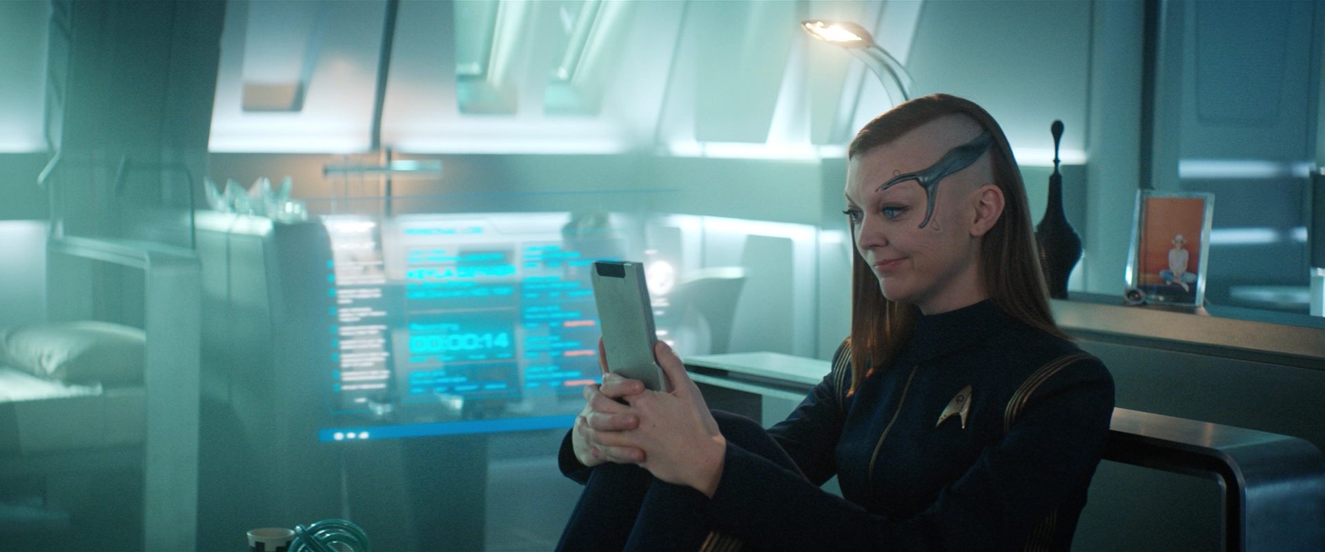 extant_StarTrekDiscovery_2x13-SuchSweetSorrowPart1_04606.jpg