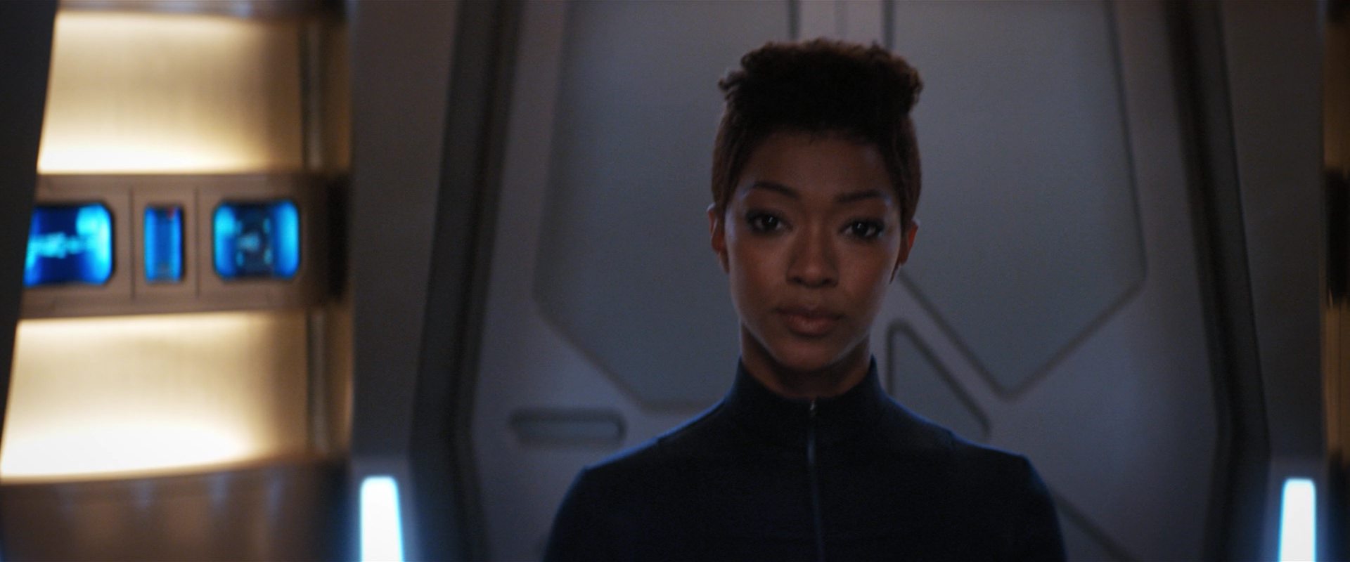 extant_StarTrekDiscovery_2x13-SuchSweetSorrowPart1_04673.jpg
