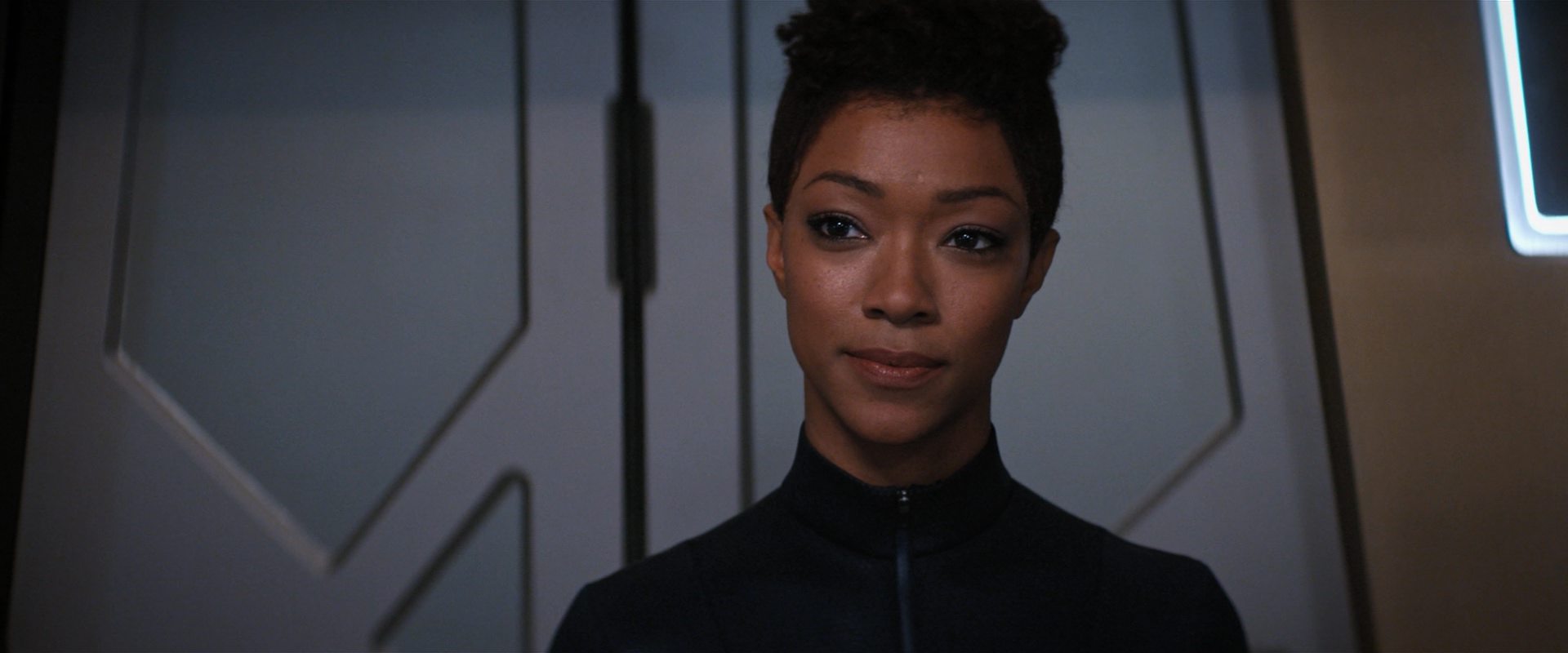 extant_StarTrekDiscovery_2x13-SuchSweetSorrowPart1_04683.jpg