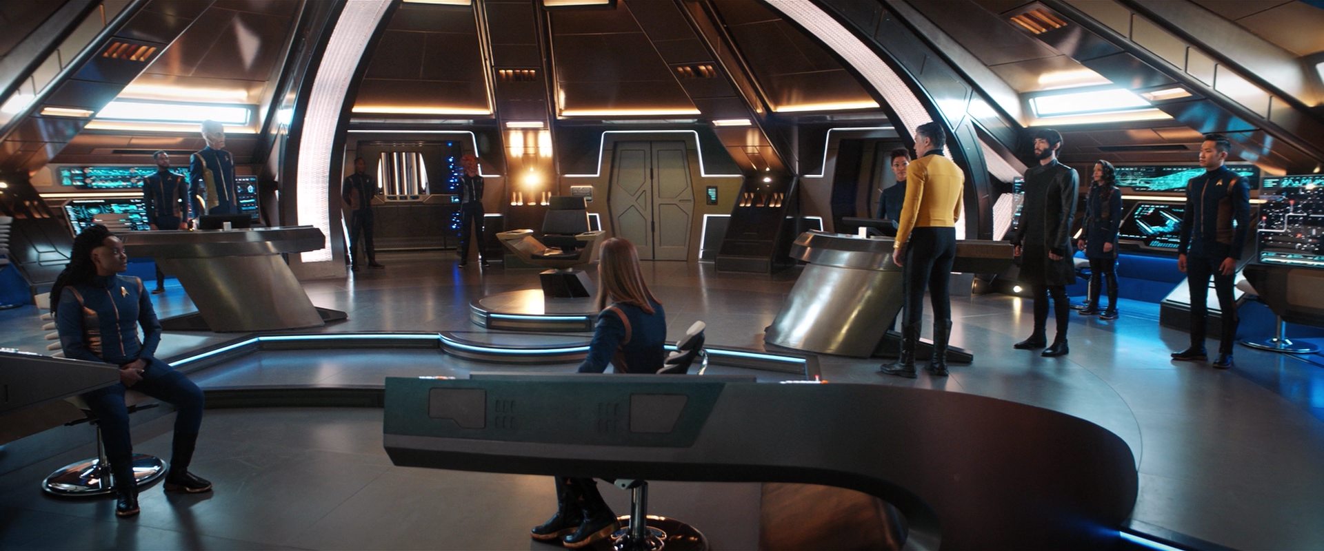 extant_StarTrekDiscovery_2x13-SuchSweetSorrowPart1_04971.jpg