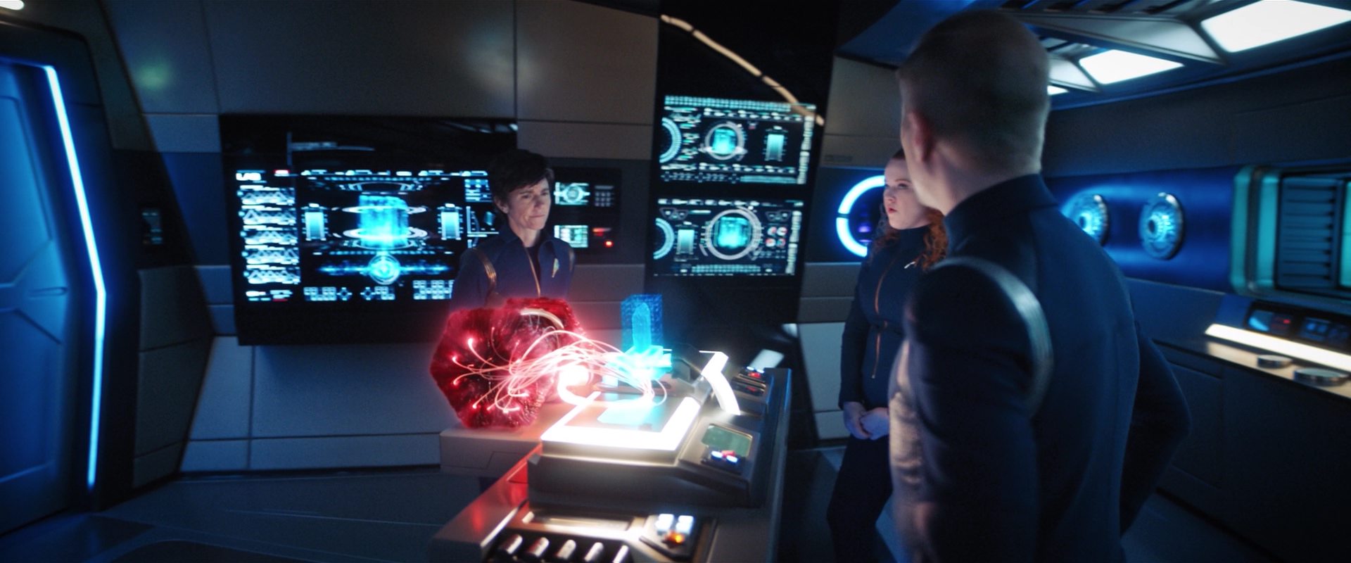 extant_StarTrekDiscovery_2x13-SuchSweetSorrowPart1_05247.jpg