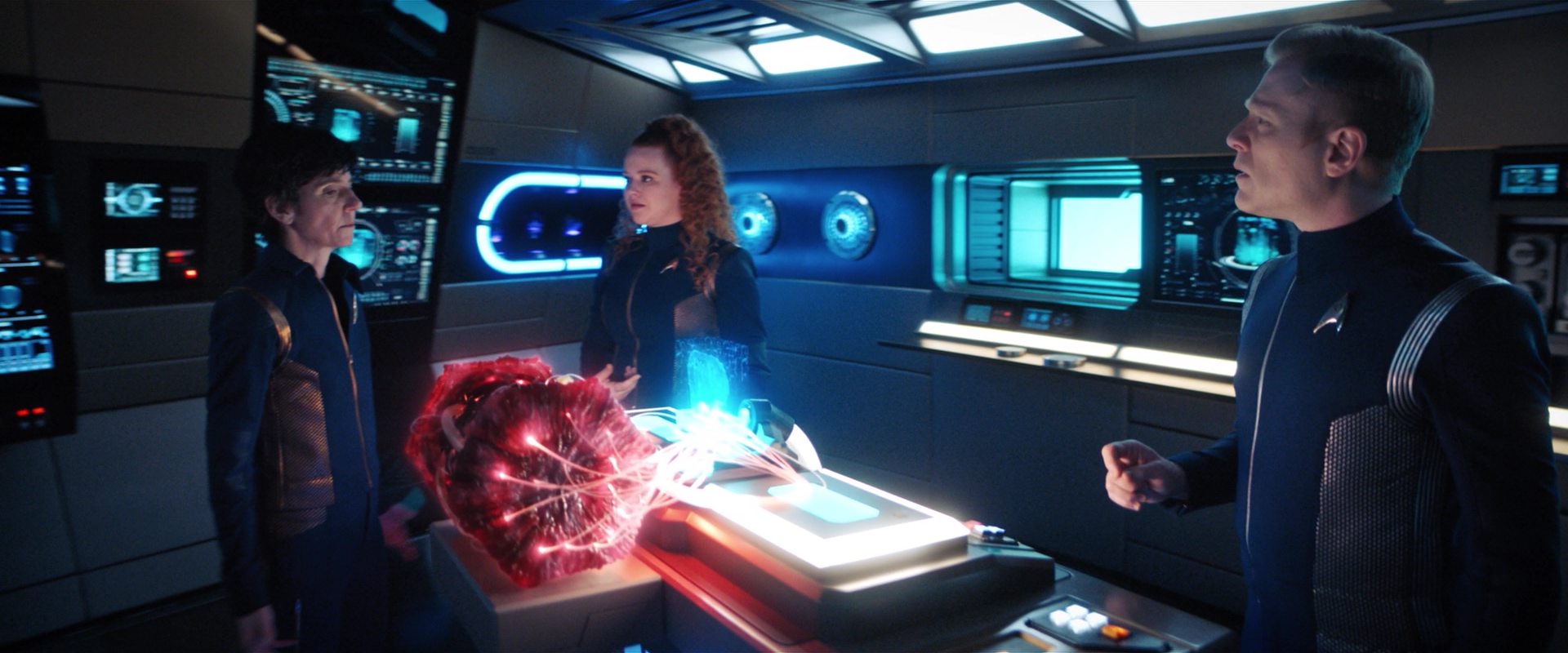 extant_StarTrekDiscovery_2x13-SuchSweetSorrowPart1_05274.jpg