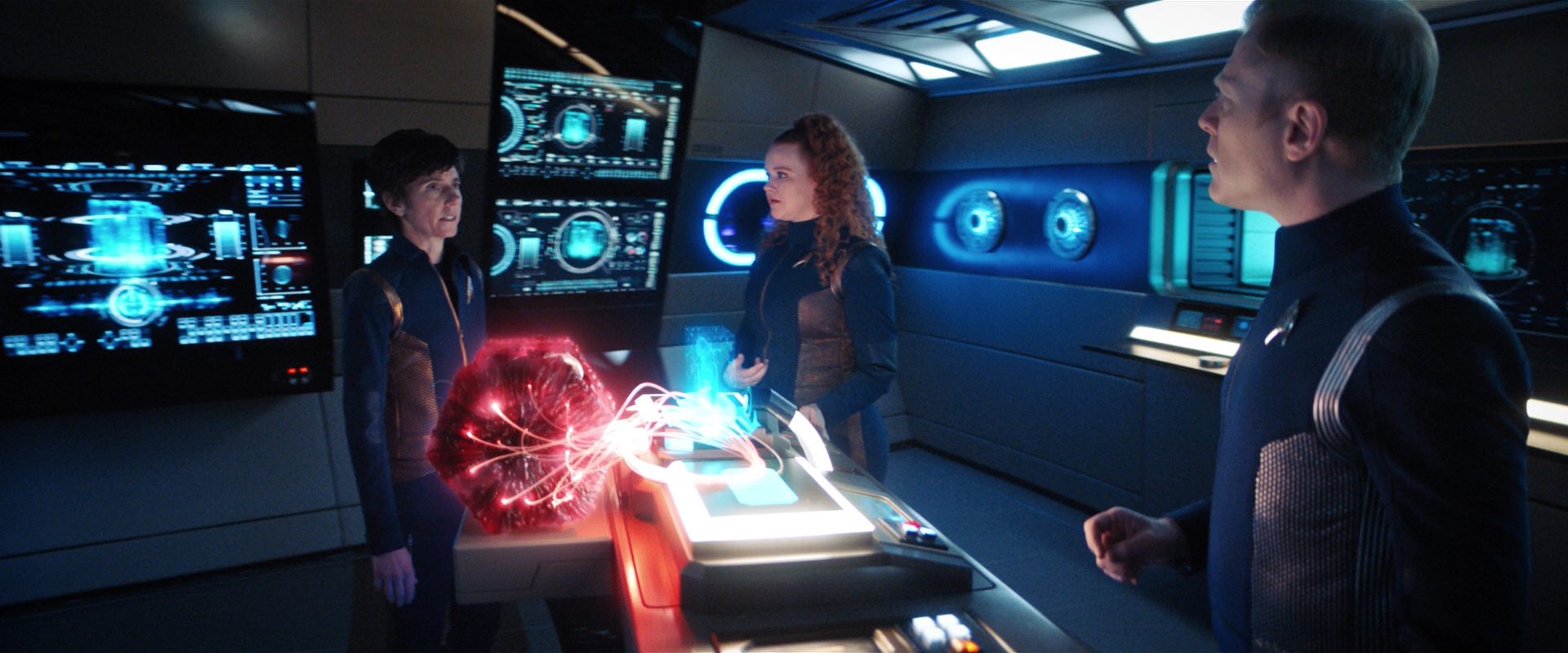 extant_StarTrekDiscovery_2x13-SuchSweetSorrowPart1_05276.jpg