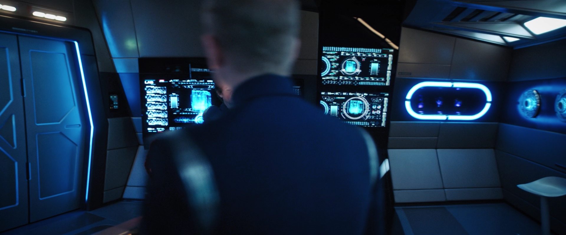 extant_StarTrekDiscovery_2x13-SuchSweetSorrowPart1_05295.jpg
