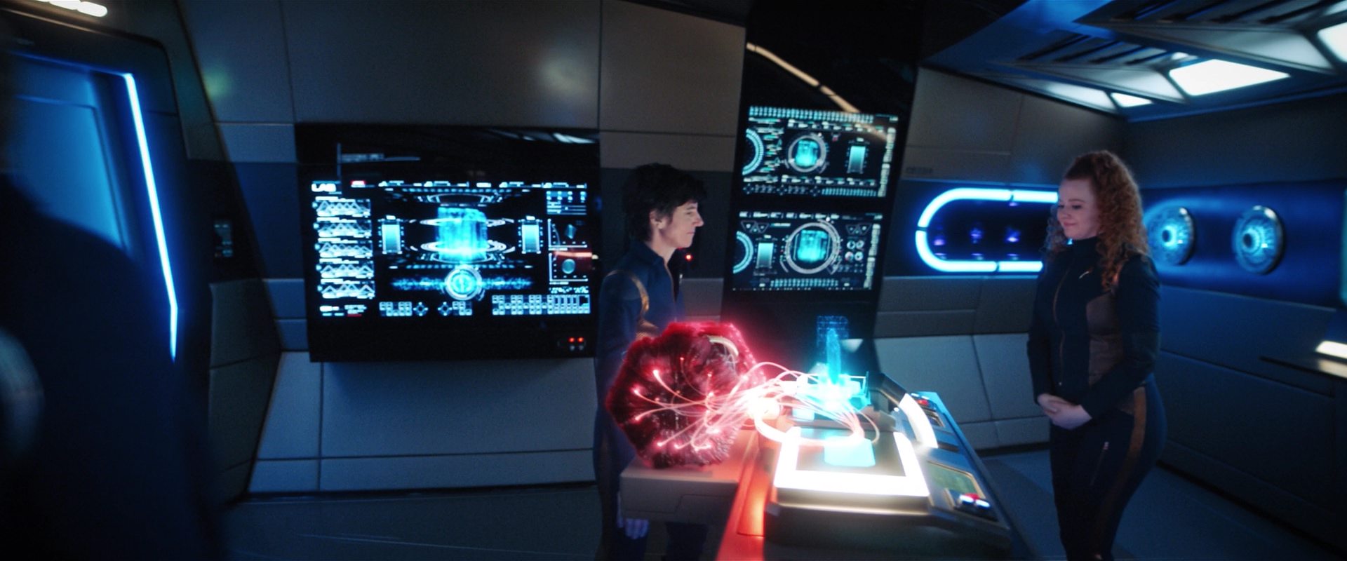 extant_StarTrekDiscovery_2x13-SuchSweetSorrowPart1_05313.jpg