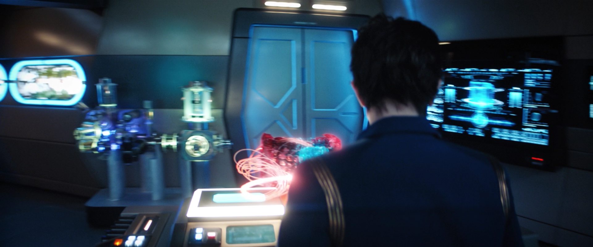 extant_StarTrekDiscovery_2x13-SuchSweetSorrowPart1_05320.jpg