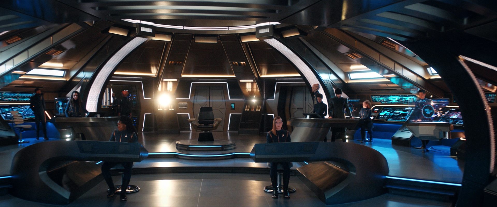 extant_StarTrekDiscovery_2x13-SuchSweetSorrowPart1_05349.jpg