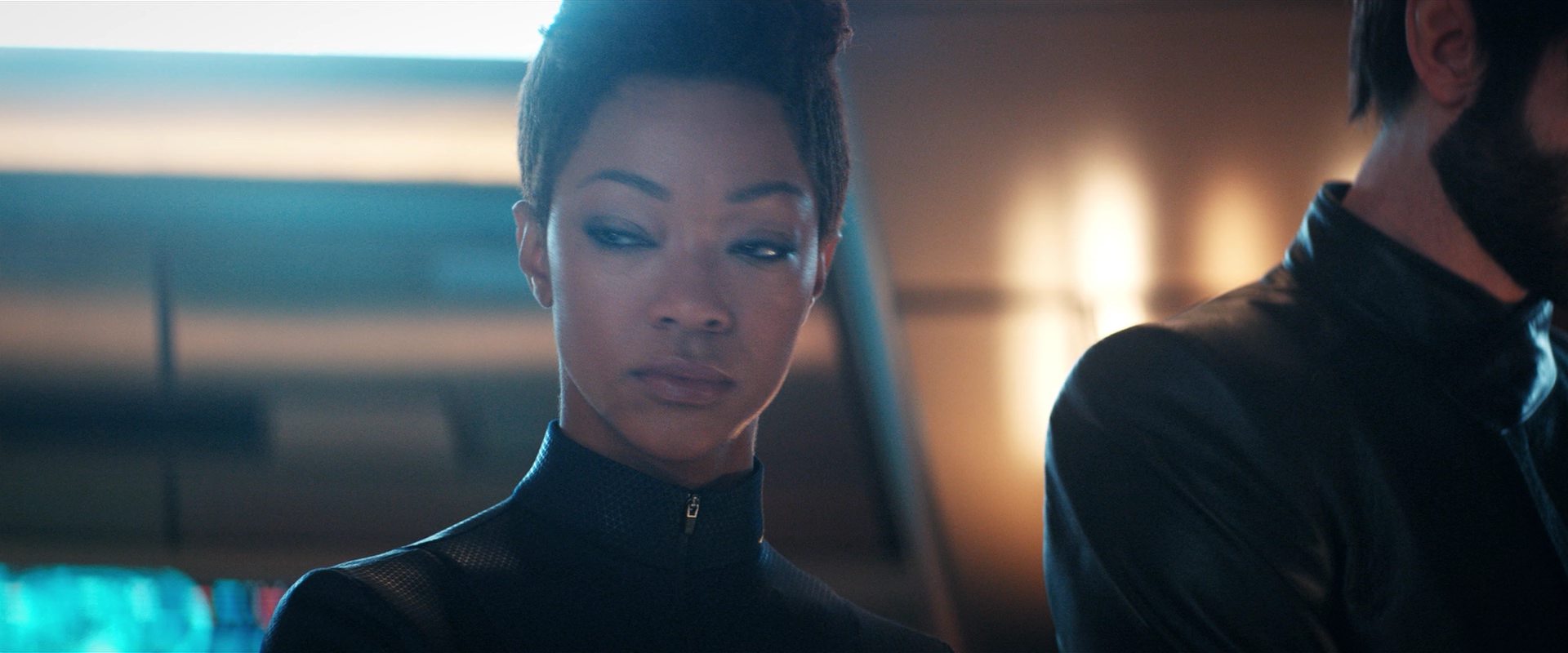 extant_StarTrekDiscovery_2x13-SuchSweetSorrowPart1_05363.jpg