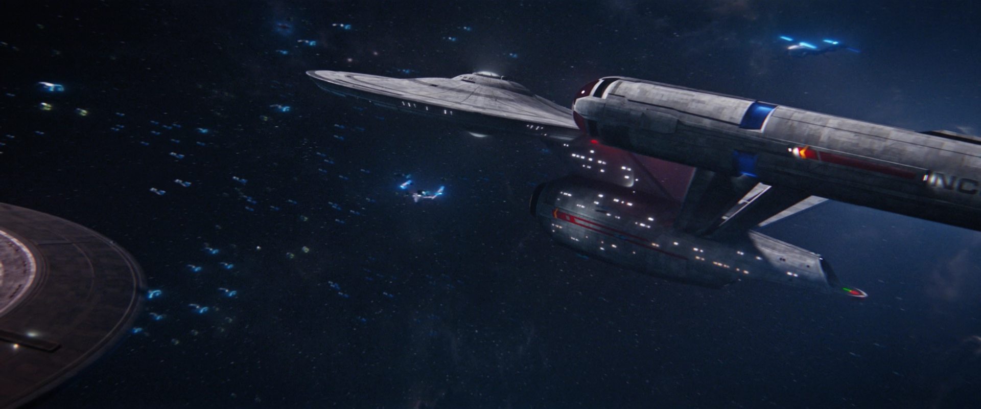 extant_StarTrekDiscovery_2x13-SuchSweetSorrowPart1_05482.jpg