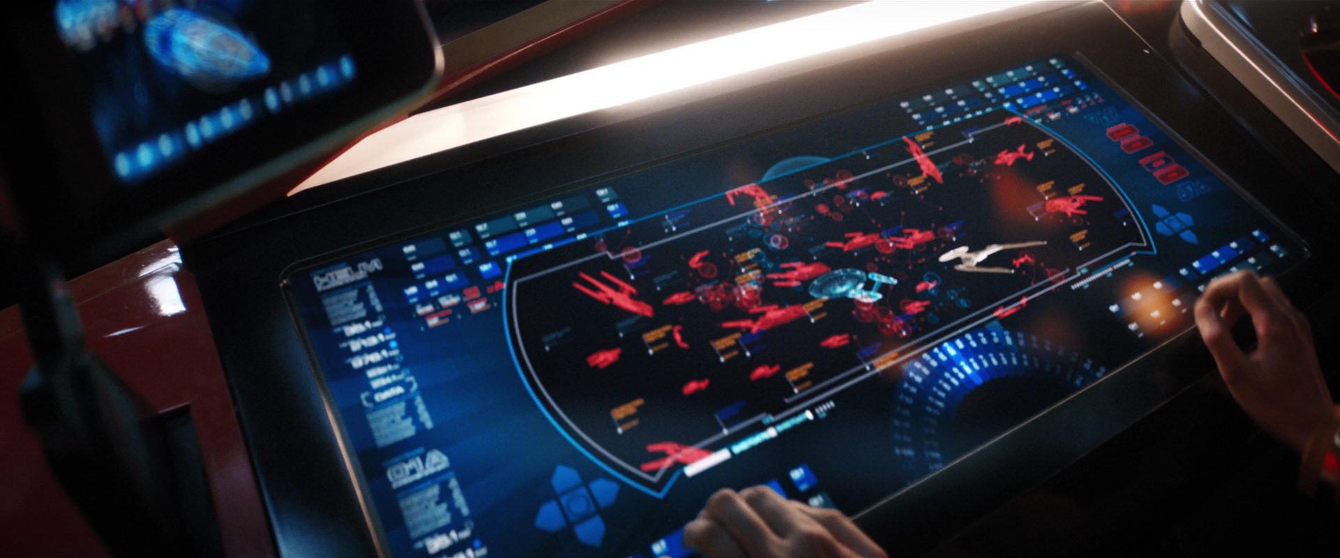 extant_StarTrekDiscovery_2x14-SuchSweetSorrowPart2_01150.jpg