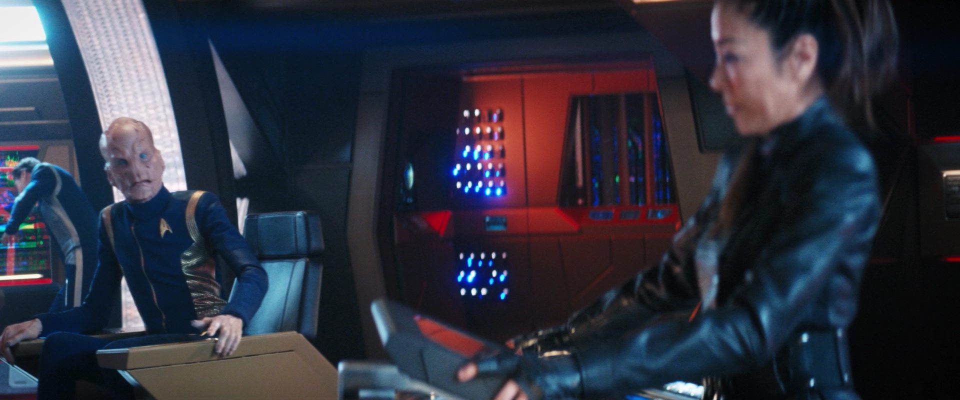 extant_StarTrekDiscovery_2x14-SuchSweetSorrowPart2_01355.jpg