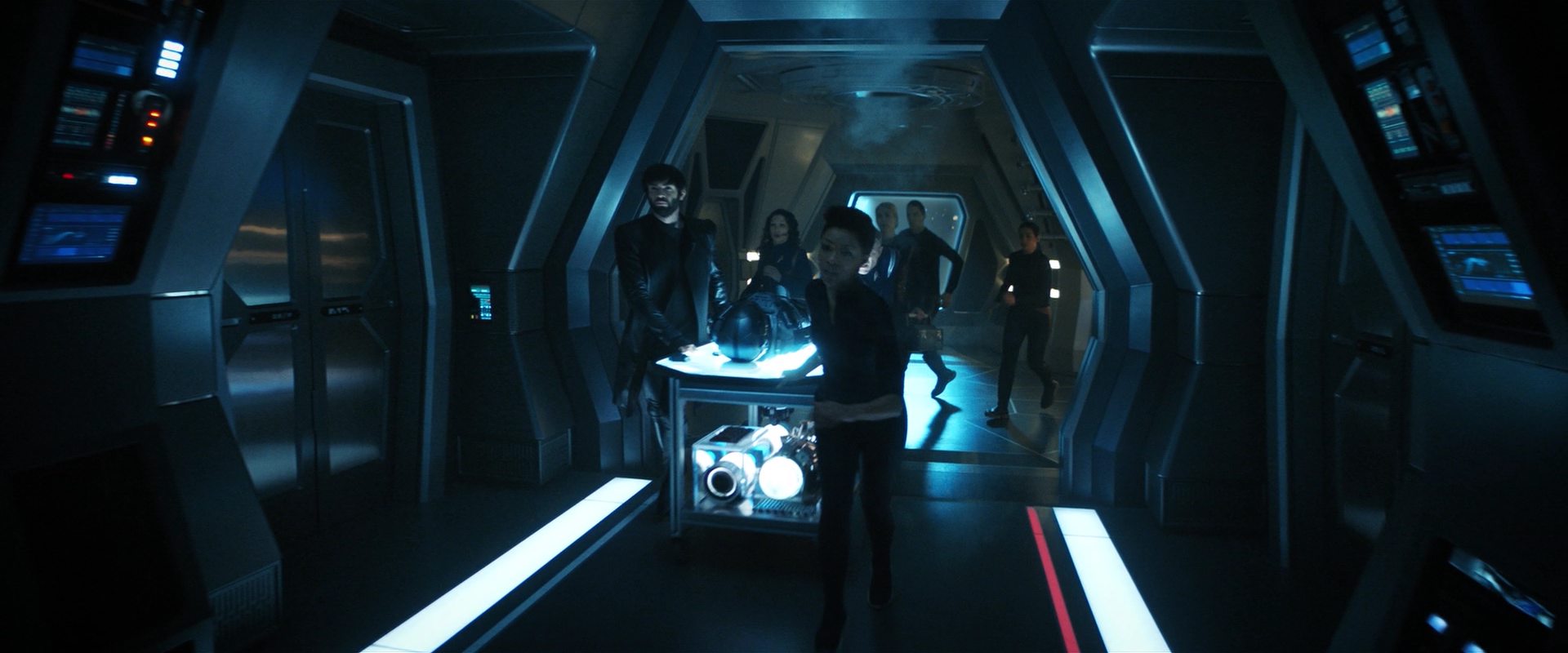 extant_StarTrekDiscovery_2x14-SuchSweetSorrowPart2_01563.jpg