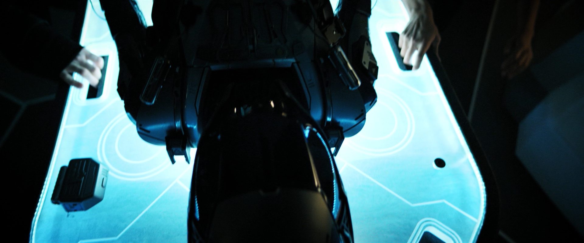 extant_StarTrekDiscovery_2x14-SuchSweetSorrowPart2_01565.jpg