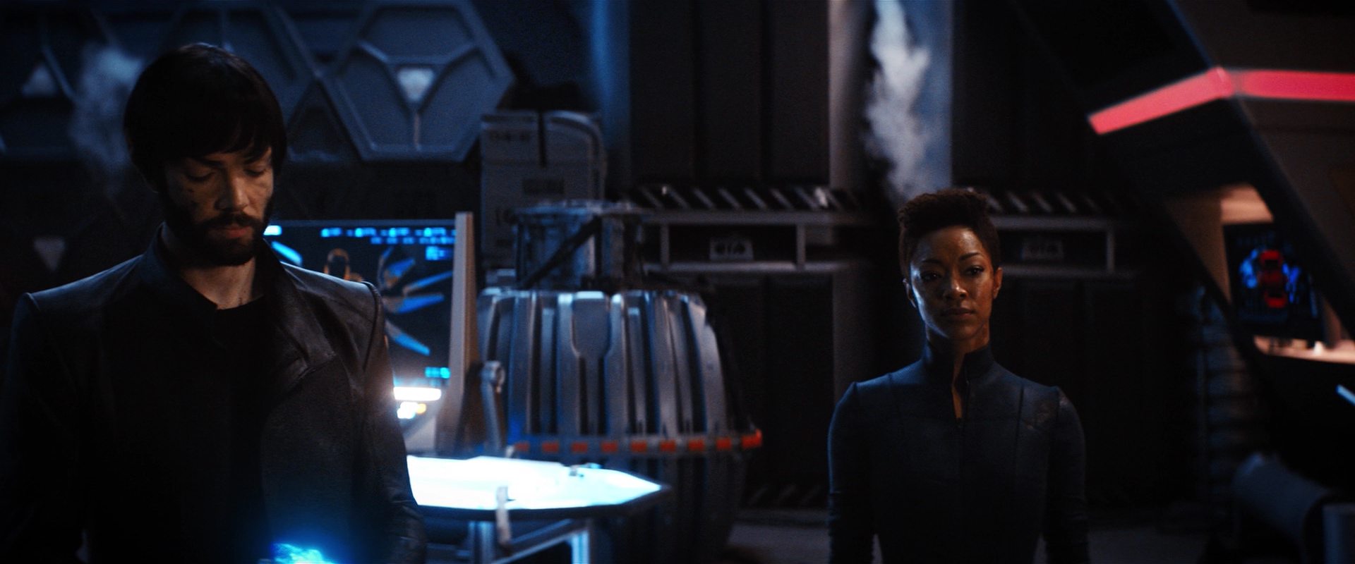 extant_StarTrekDiscovery_2x14-SuchSweetSorrowPart2_01849.jpg