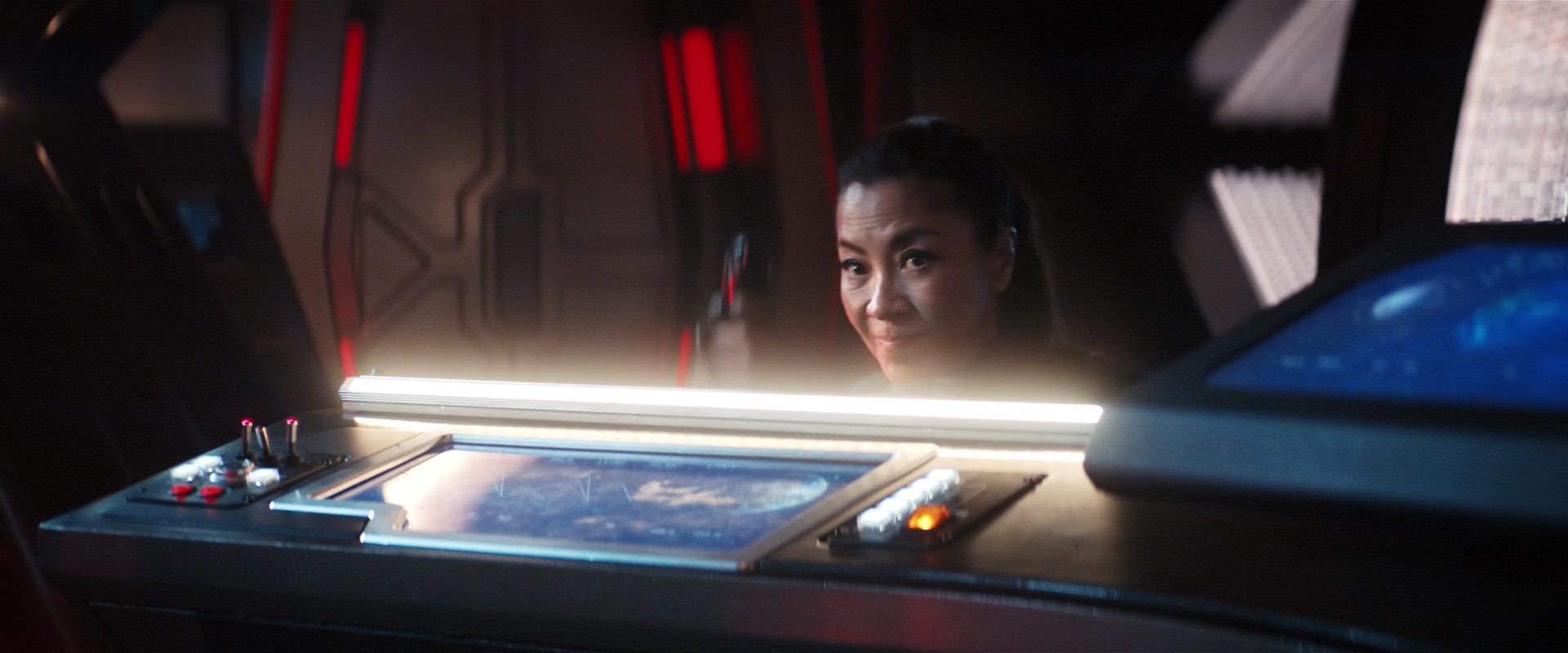 extant_StarTrekDiscovery_2x14-SuchSweetSorrowPart2_02376.jpg