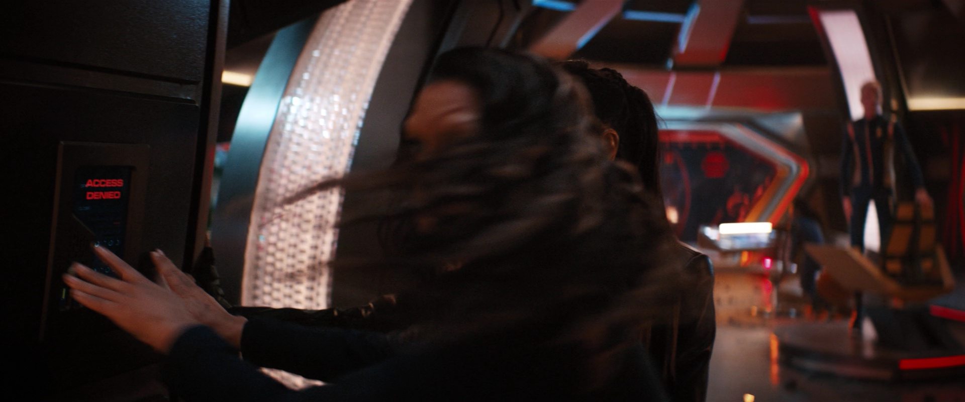 extant_StarTrekDiscovery_2x14-SuchSweetSorrowPart2_02474.jpg