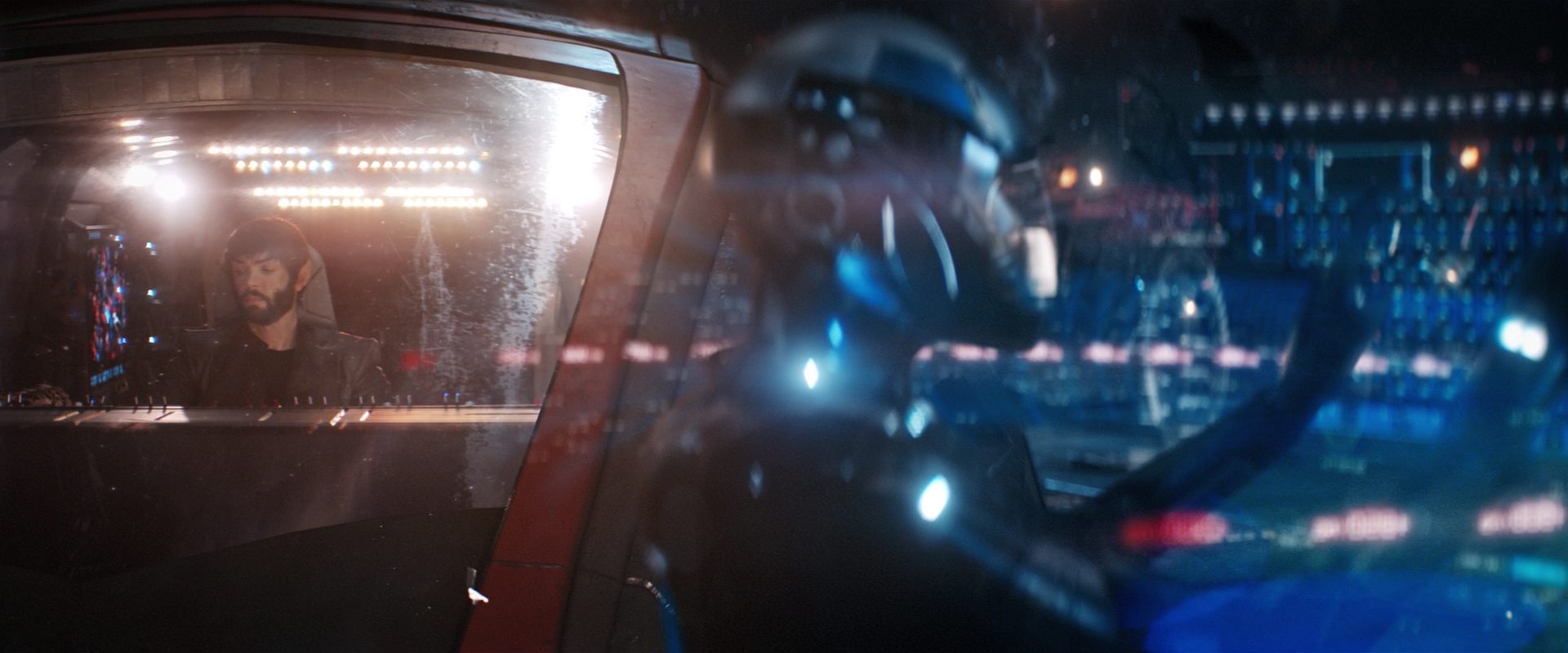 extant_StarTrekDiscovery_2x14-SuchSweetSorrowPart2_02605.jpg