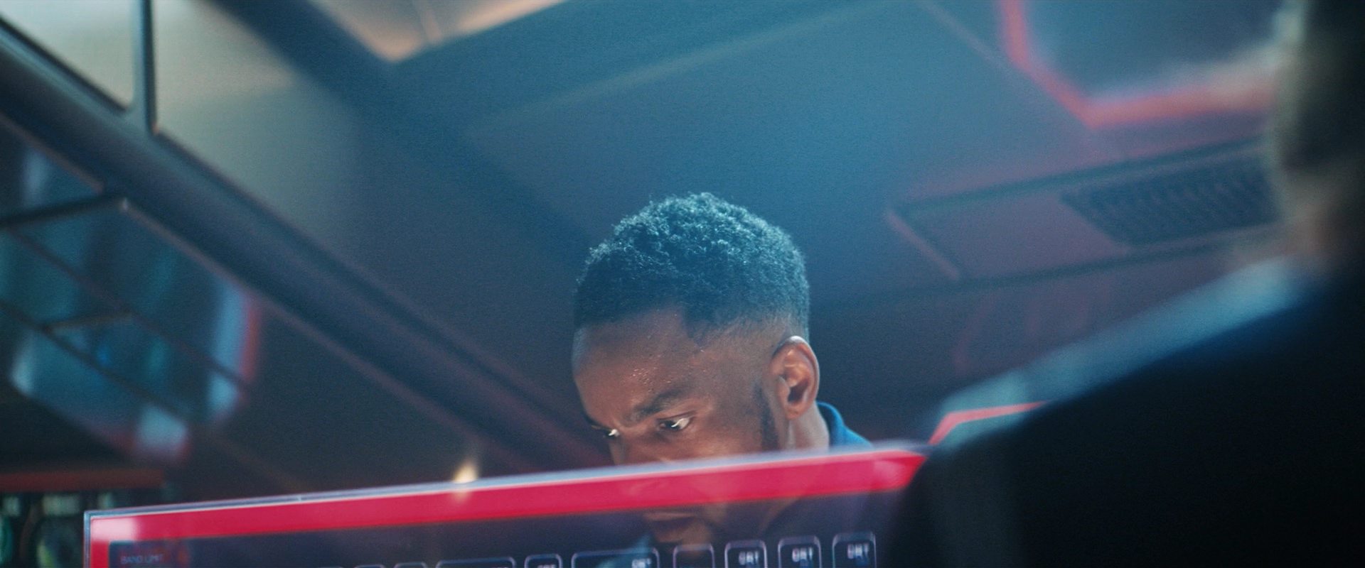 extant_StarTrekDiscovery_2x14-SuchSweetSorrowPart2_03103.jpg
