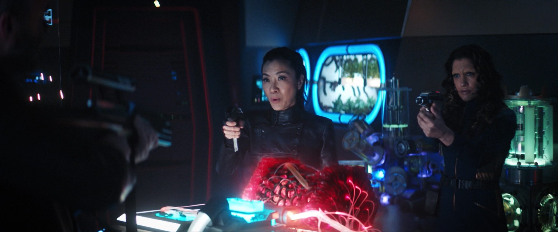 extant_StarTrekDiscovery_2x14-SuchSweetSorrowPart2_03586.jpg