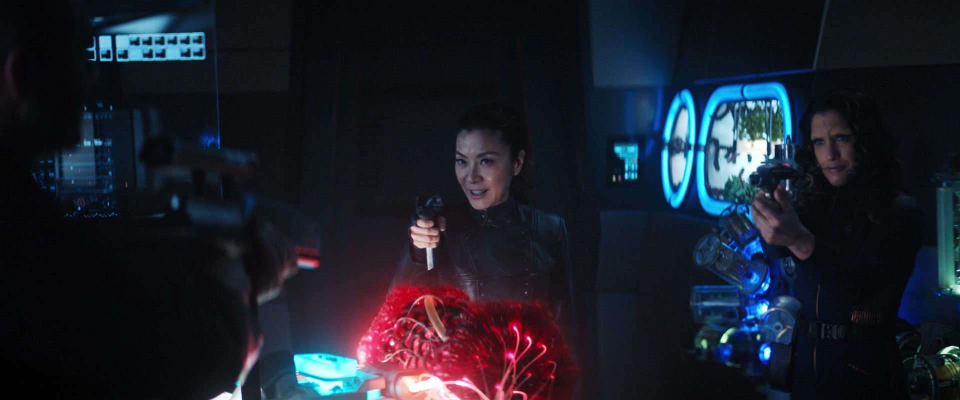extant_StarTrekDiscovery_2x14-SuchSweetSorrowPart2_03601.jpg