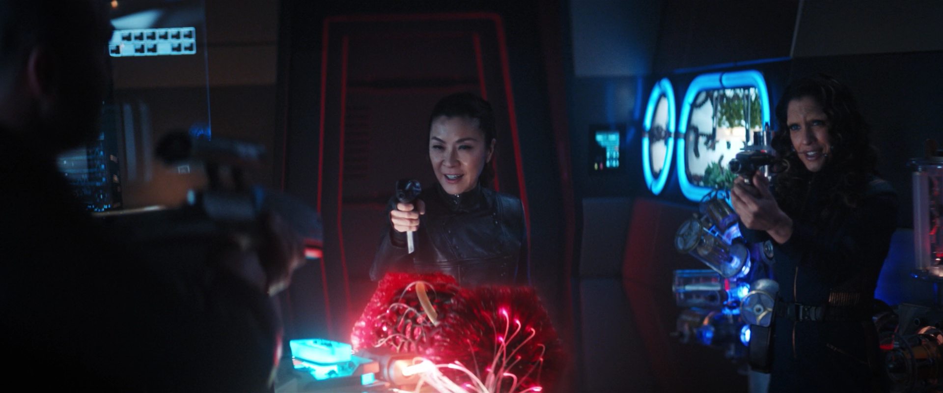 extant_StarTrekDiscovery_2x14-SuchSweetSorrowPart2_03603.jpg