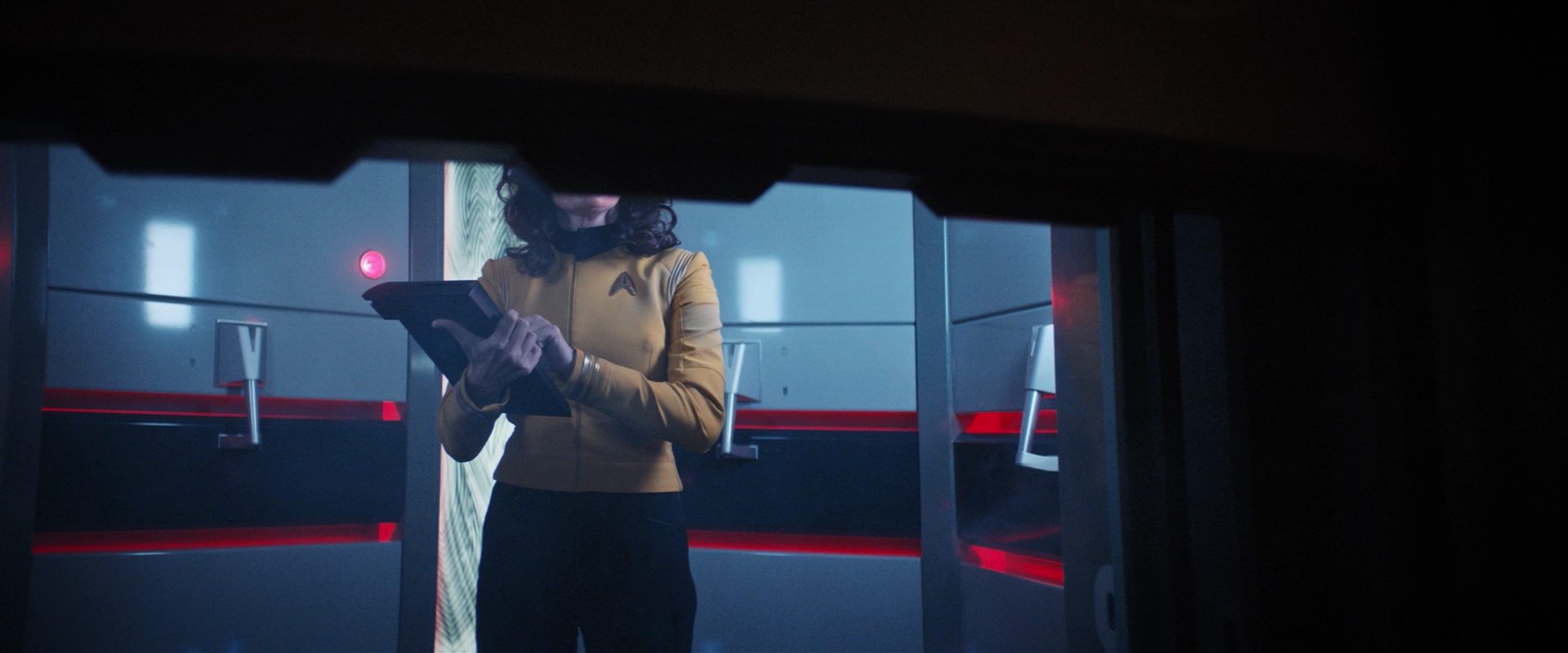 extant_StarTrekDiscovery_2x14-SuchSweetSorrowPart2_03640.jpg