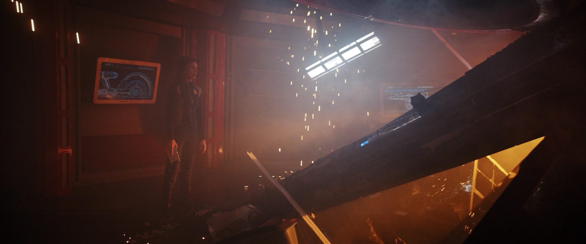 extant_StarTrekDiscovery_2x14-SuchSweetSorrowPart2_03675.jpg