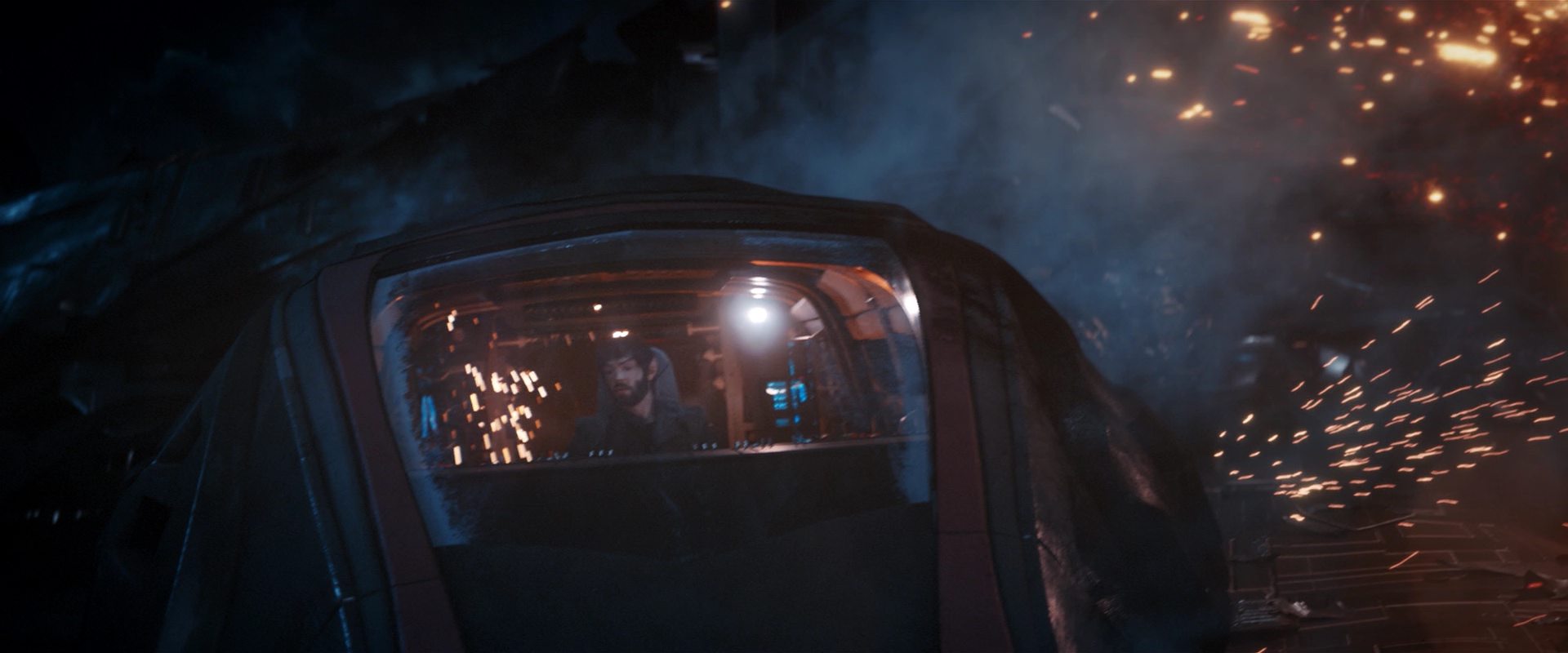 extant_StarTrekDiscovery_2x14-SuchSweetSorrowPart2_03966.jpg