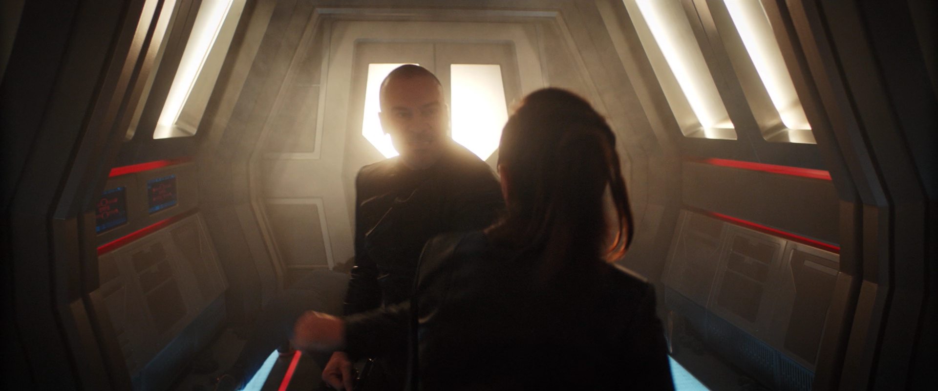 extant_StarTrekDiscovery_2x14-SuchSweetSorrowPart2_04436.jpg