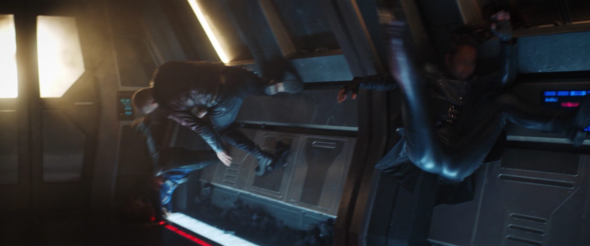 extant_StarTrekDiscovery_2x14-SuchSweetSorrowPart2_04552.jpg