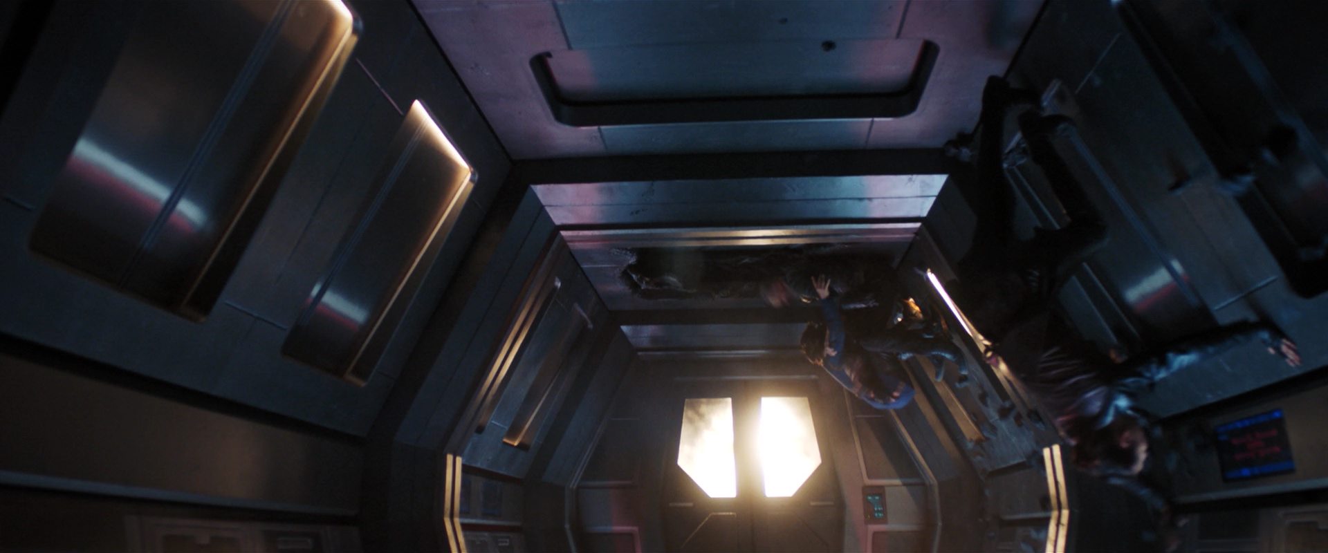 extant_StarTrekDiscovery_2x14-SuchSweetSorrowPart2_04561.jpg