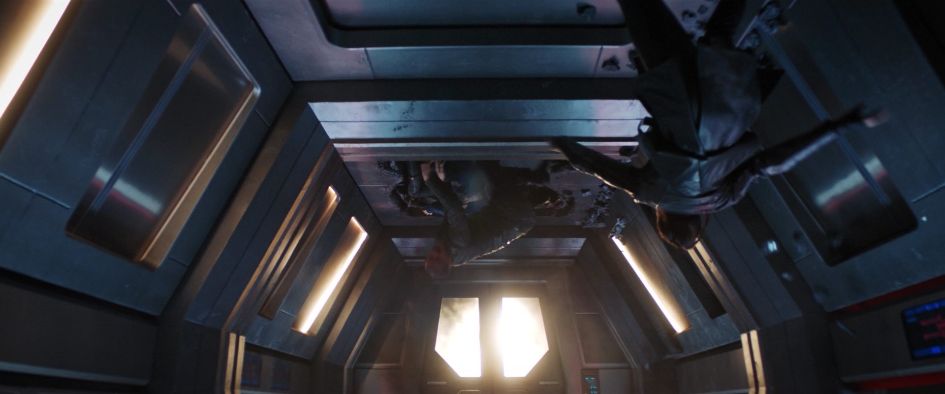 extant_StarTrekDiscovery_2x14-SuchSweetSorrowPart2_04568.jpg