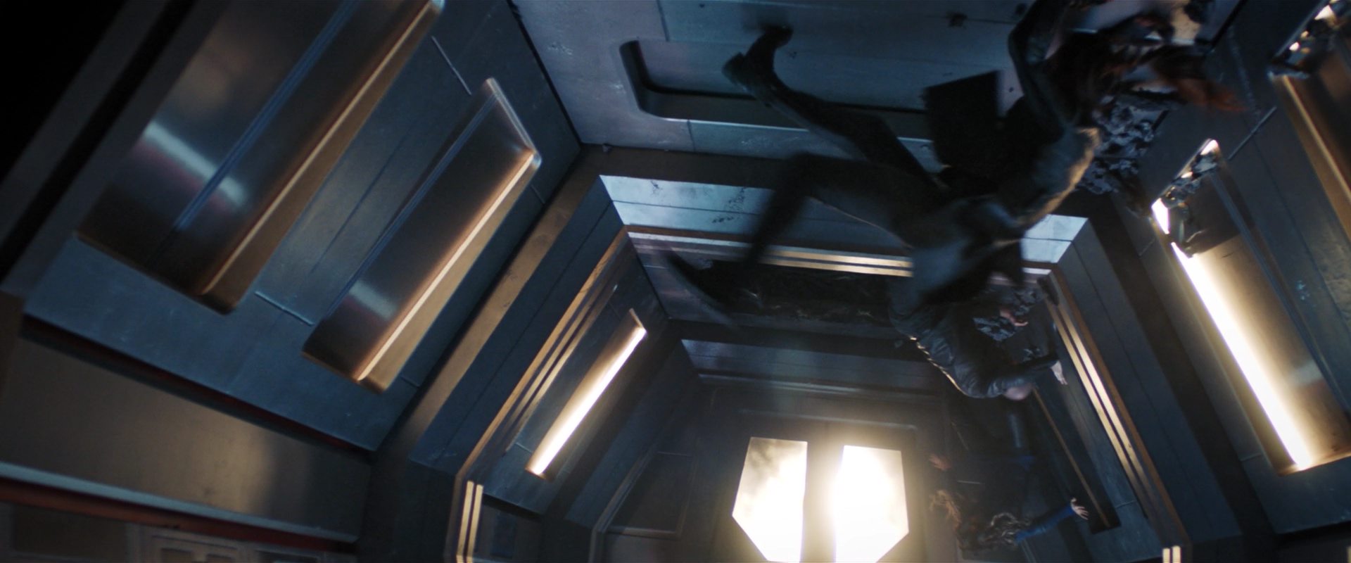 extant_StarTrekDiscovery_2x14-SuchSweetSorrowPart2_04594.jpg