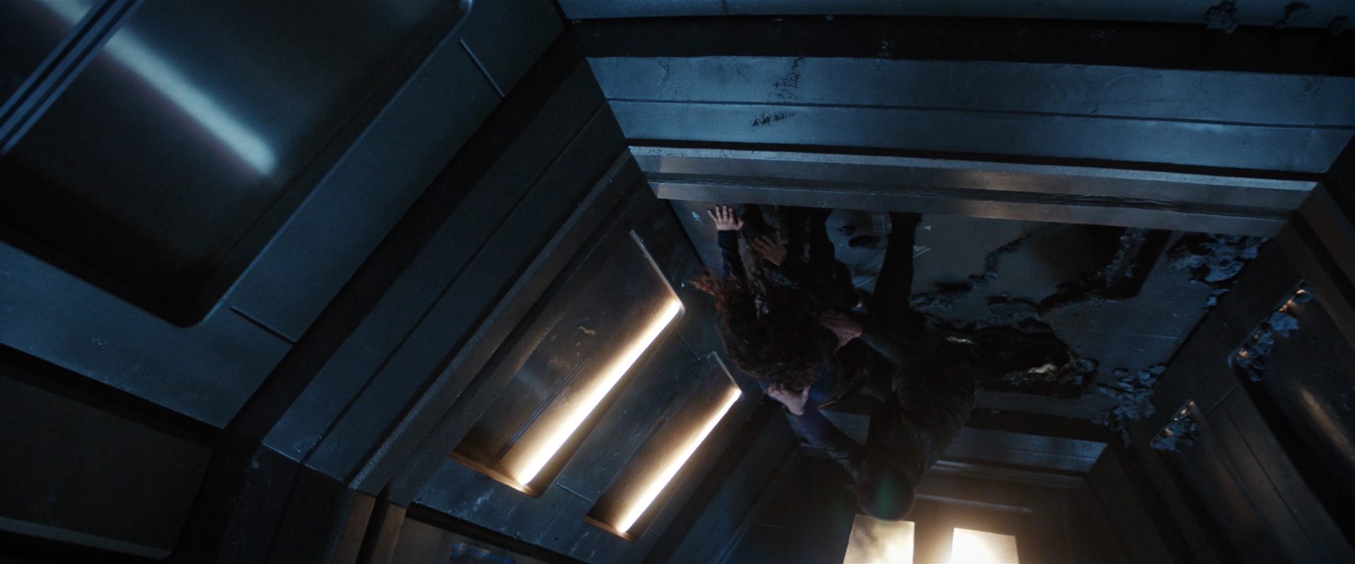 extant_StarTrekDiscovery_2x14-SuchSweetSorrowPart2_04607.jpg