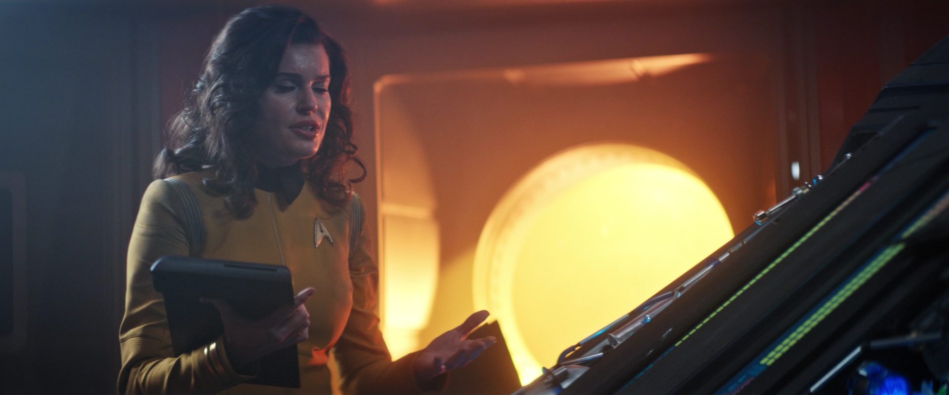 extant_StarTrekDiscovery_2x14-SuchSweetSorrowPart2_04795.jpg