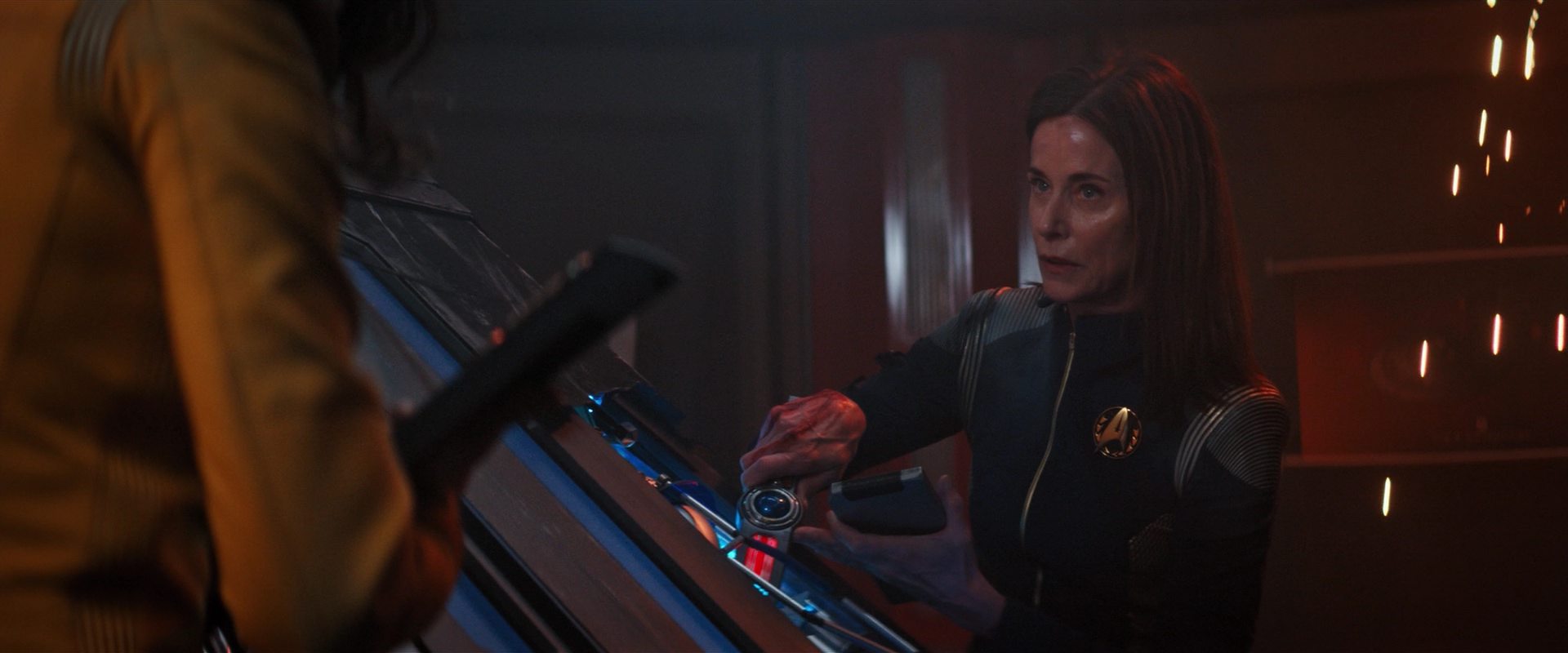 extant_StarTrekDiscovery_2x14-SuchSweetSorrowPart2_04833.jpg