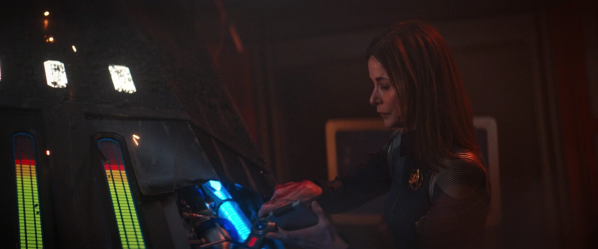 extant_StarTrekDiscovery_2x14-SuchSweetSorrowPart2_04848.jpg