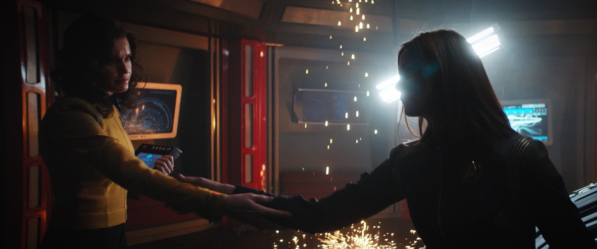 extant_StarTrekDiscovery_2x14-SuchSweetSorrowPart2_04872.jpg