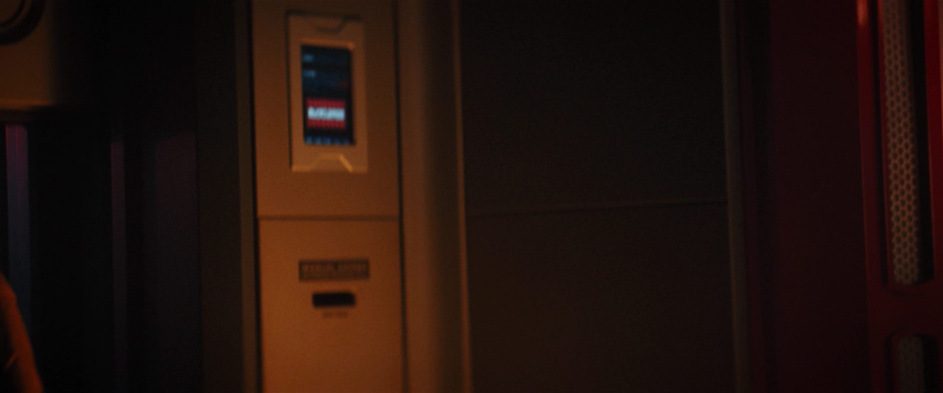 extant_StarTrekDiscovery_2x14-SuchSweetSorrowPart2_04875.jpg