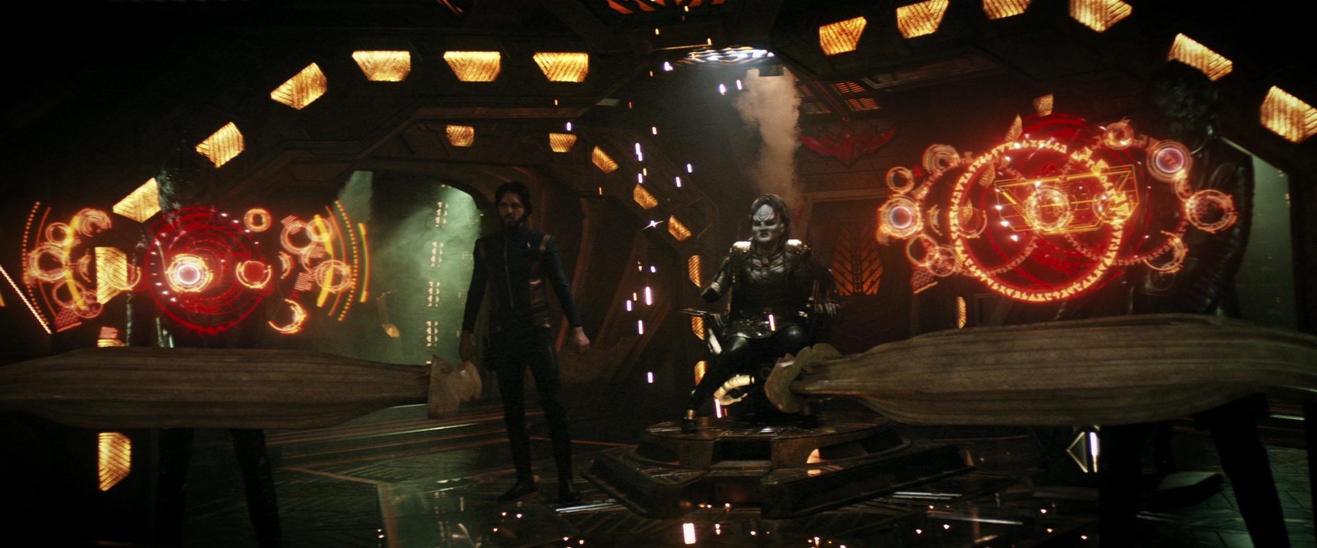 extant_StarTrekDiscovery_2x14-SuchSweetSorrowPart2_04953.jpg