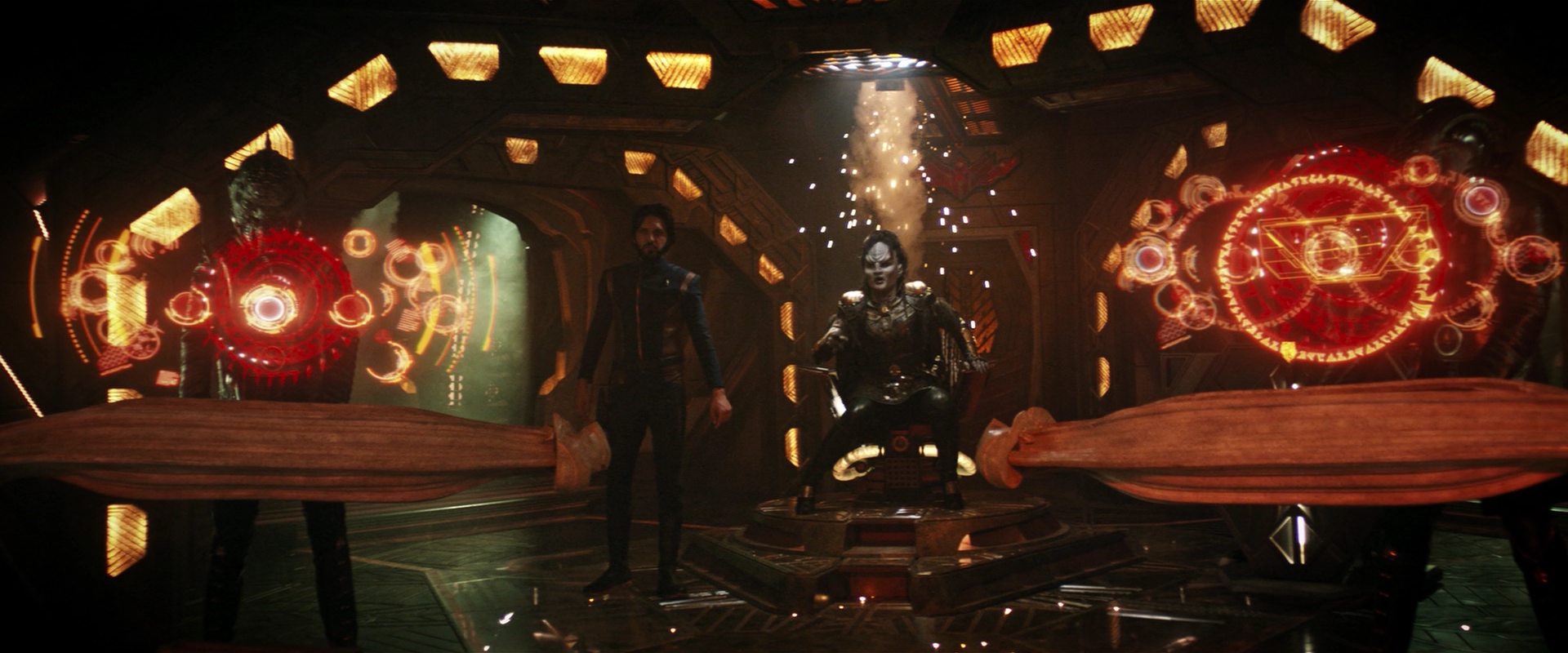 extant_StarTrekDiscovery_2x14-SuchSweetSorrowPart2_04955.jpg