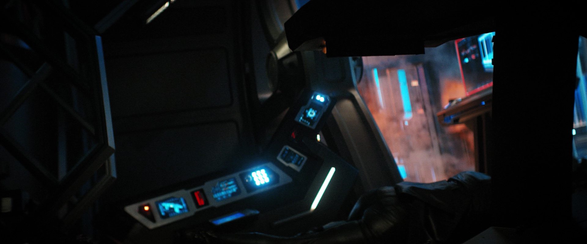 extant_StarTrekDiscovery_2x14-SuchSweetSorrowPart2_05196.jpg