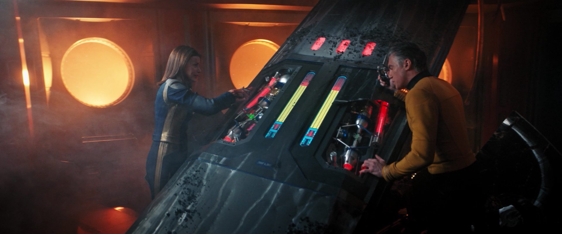 extant_StarTrekDiscovery_2x14-SuchSweetSorrowPart2_05306.jpg
