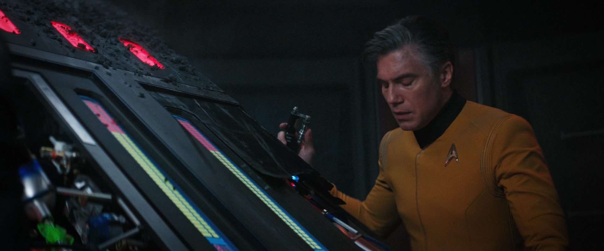 extant_StarTrekDiscovery_2x14-SuchSweetSorrowPart2_05344.jpg