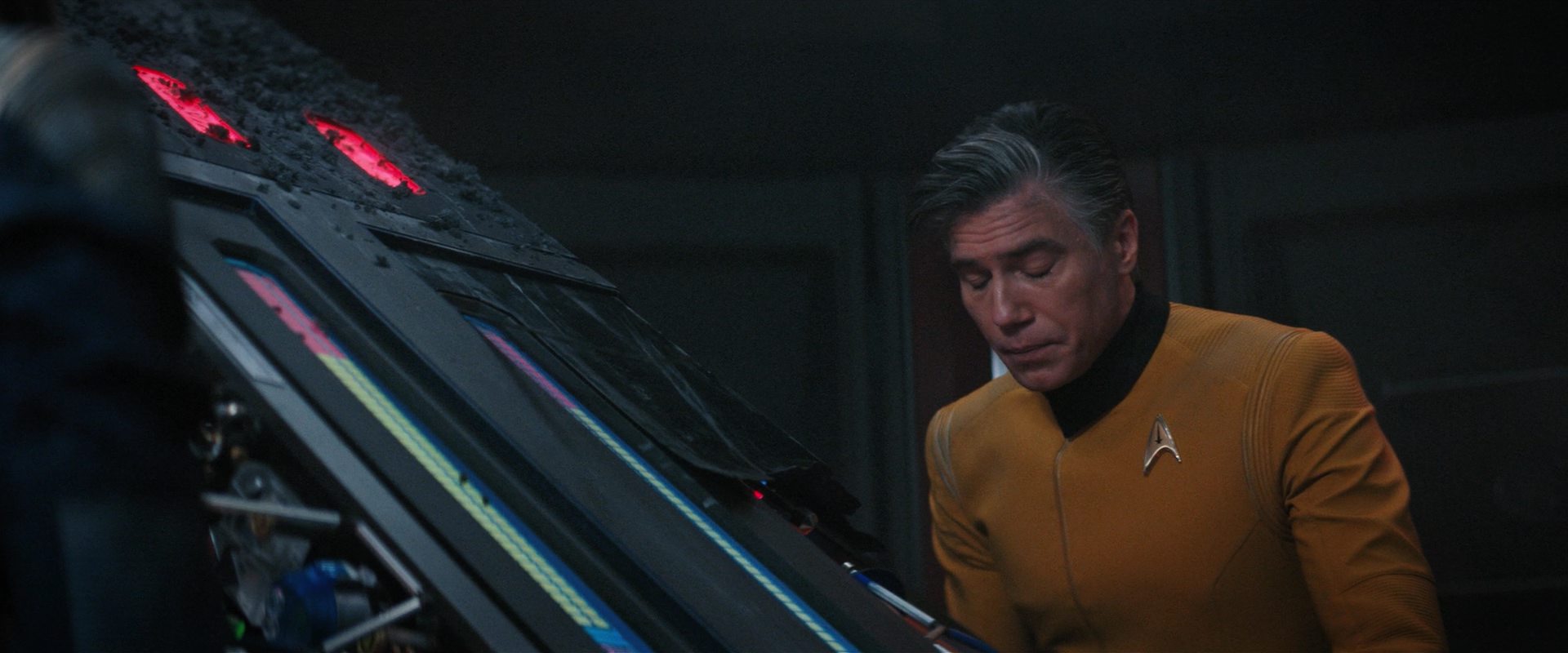 extant_StarTrekDiscovery_2x14-SuchSweetSorrowPart2_05347.jpg