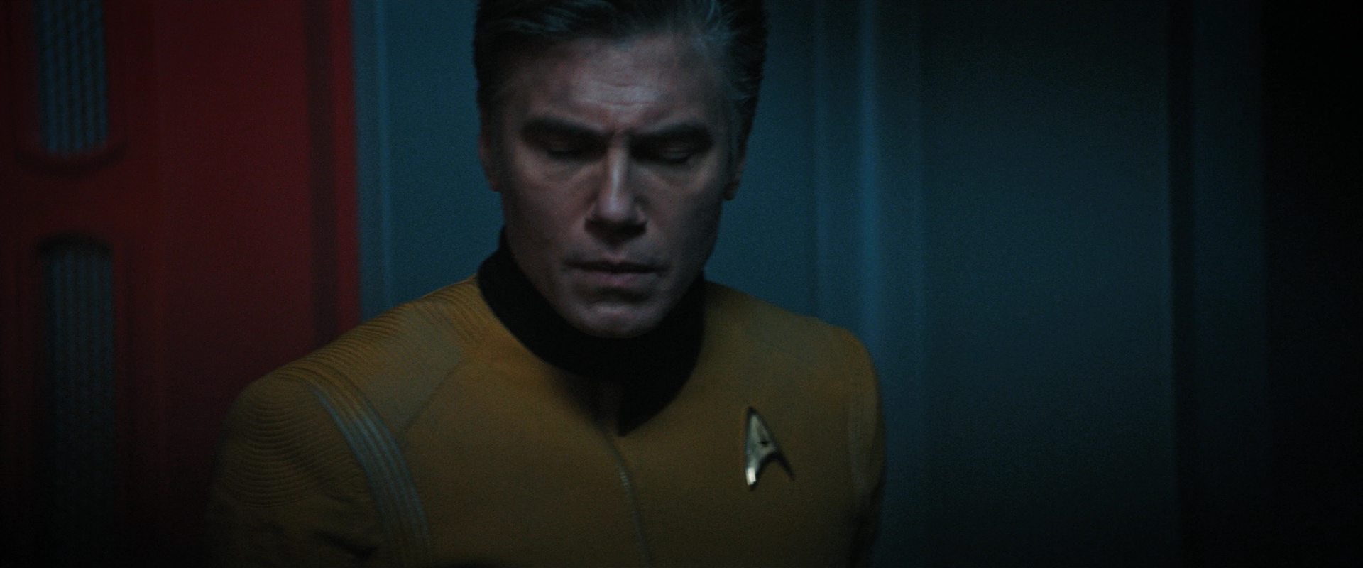 extant_StarTrekDiscovery_2x14-SuchSweetSorrowPart2_05447.jpg