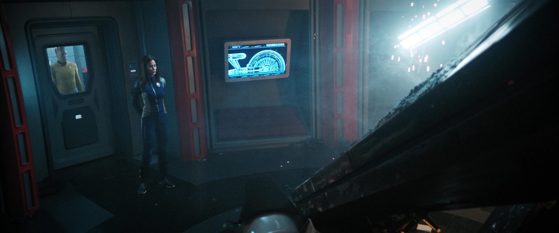 extant_StarTrekDiscovery_2x14-SuchSweetSorrowPart2_05493.jpg