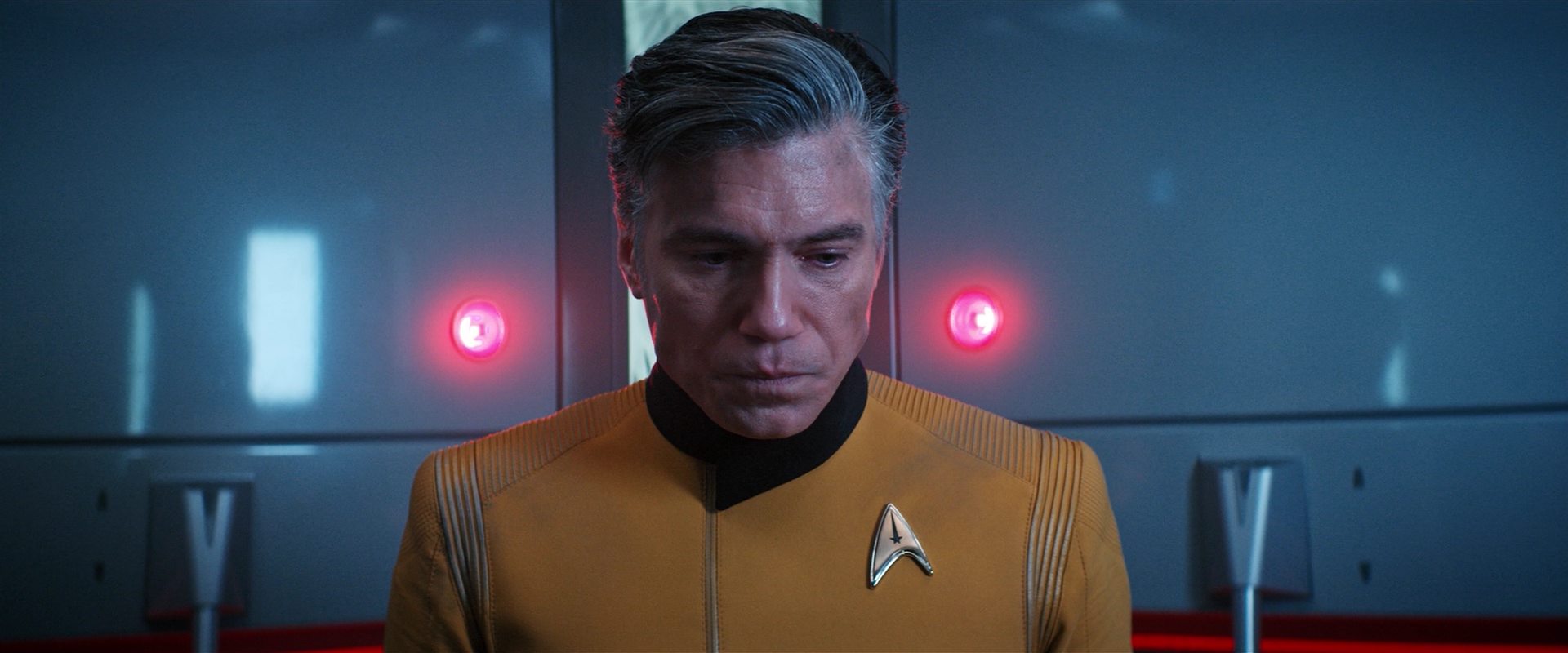 extant_StarTrekDiscovery_2x14-SuchSweetSorrowPart2_05544.jpg